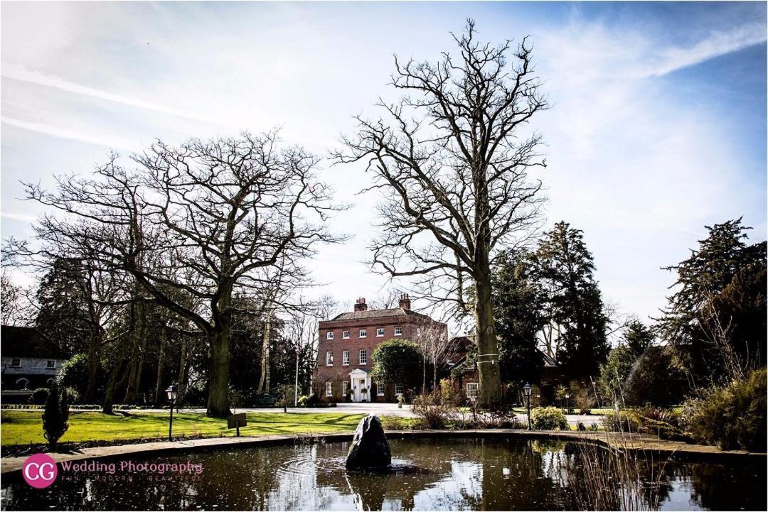 Mulberry House Pensionat Ongar Eksteriør billede