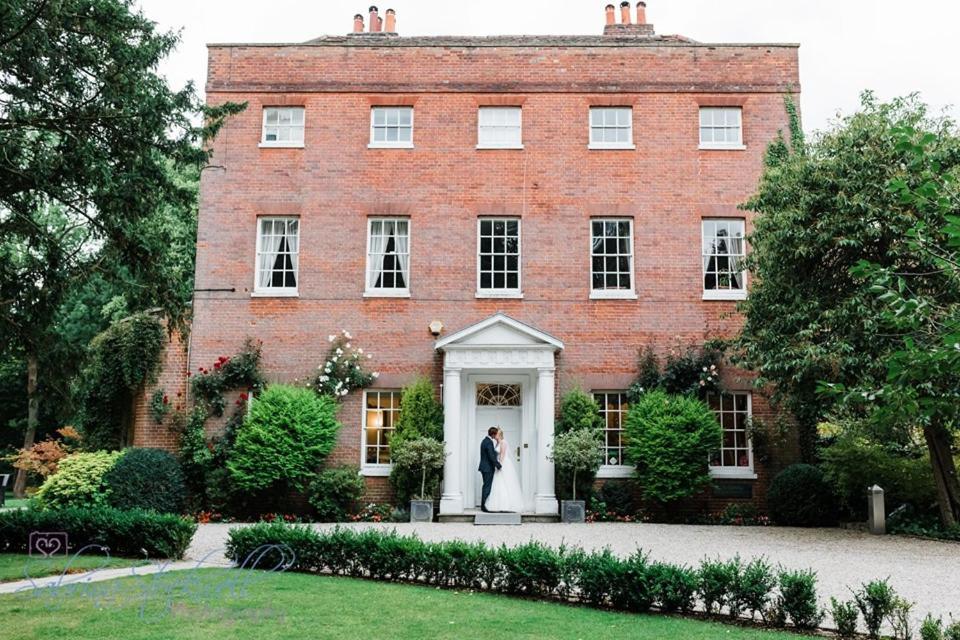 Mulberry House Pensionat Ongar Eksteriør billede